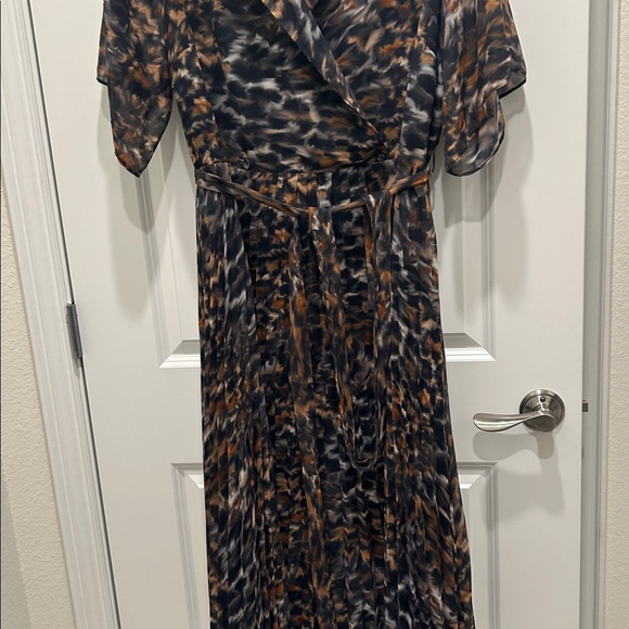 Leopard Print Blazer and Pants Set - Picture 2 of 2